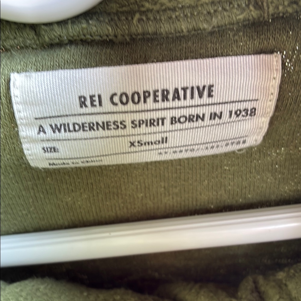 REI Cooperative Women's Olive Green pullover xs